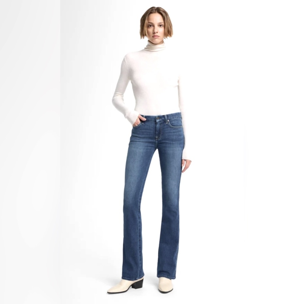 7 for All Mankind “A” Pocket denim Size 28
